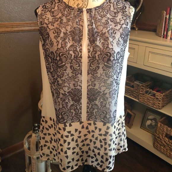 CAbi Top   - Picture 1 of 7